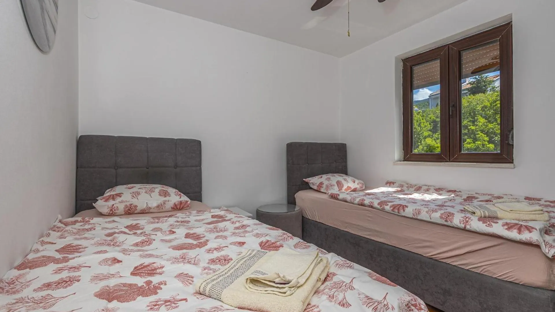 Holiday Home With Swimming Pool And Sea View Klenovica Croatia