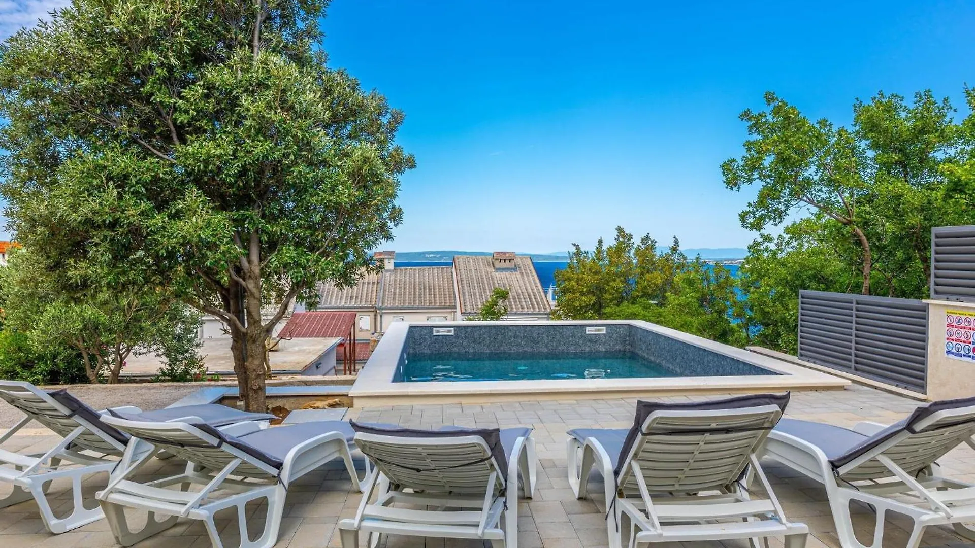 Holiday Home With Swimming Pool And Sea View Klenovica