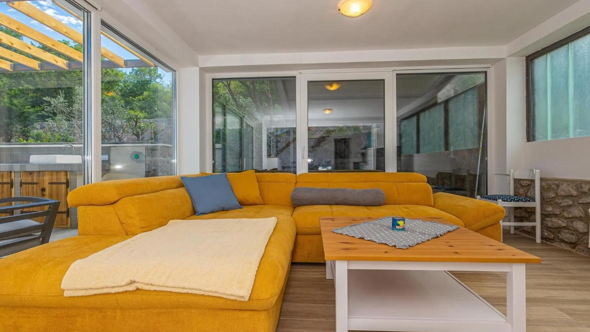 Holiday Home With Swimming Pool And Sea View Klenovica